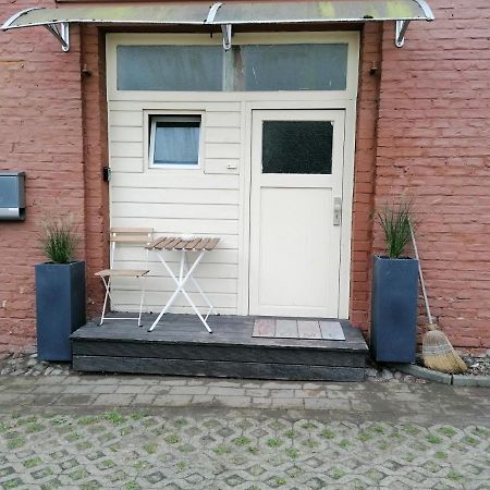 Schoene Wohnung, Zwei Schlafzimmer, Zentrumsnah, Erdgeschoss In 格赖夫斯瓦尔德 外观 照片