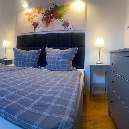 Schoene Wohnung, Zwei Schlafzimmer, Zentrumsnah, Erdgeschoss In 格赖夫斯瓦尔德 外观 照片