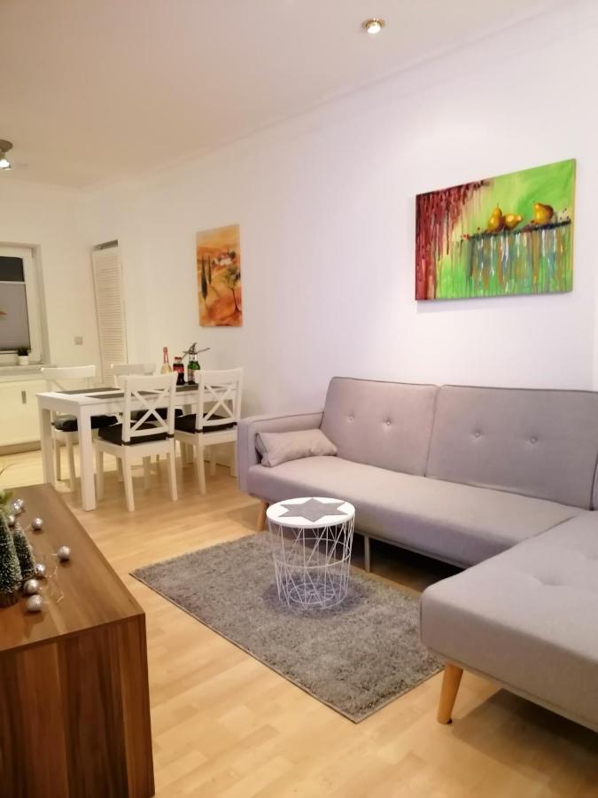 Schoene Wohnung, Zwei Schlafzimmer, Zentrumsnah, Erdgeschoss In 格赖夫斯瓦尔德 外观 照片