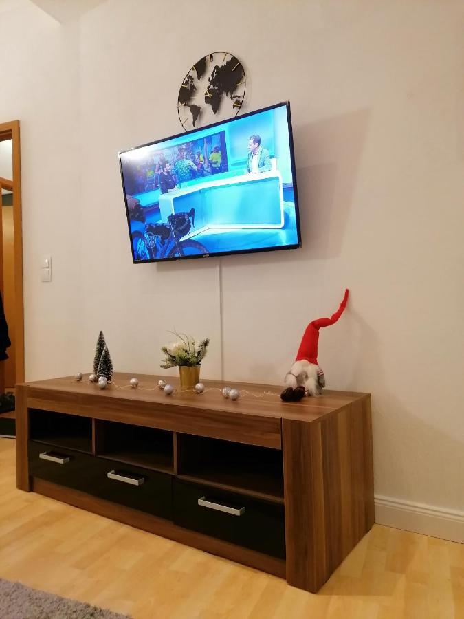Schoene Wohnung, Zwei Schlafzimmer, Zentrumsnah, Erdgeschoss In 格赖夫斯瓦尔德 外观 照片