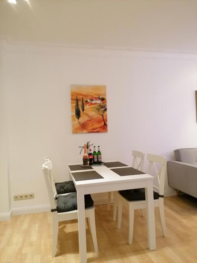Schoene Wohnung, Zwei Schlafzimmer, Zentrumsnah, Erdgeschoss In 格赖夫斯瓦尔德 外观 照片