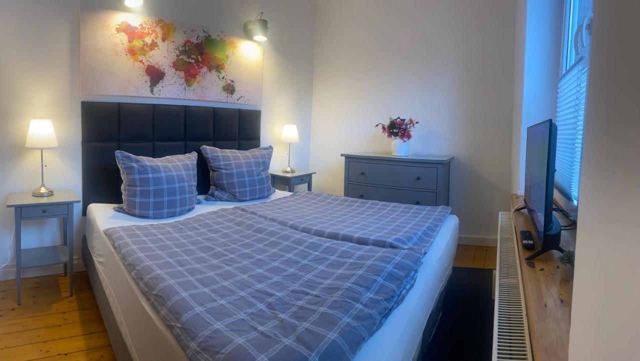 Schoene Wohnung, Zwei Schlafzimmer, Zentrumsnah, Erdgeschoss In 格赖夫斯瓦尔德 外观 照片
